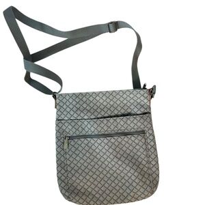 Thirty-one Gray patterned  crossbody shoulder bag purse NWOT pockets Mom Bag